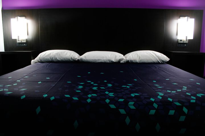 Room 2 of 30
