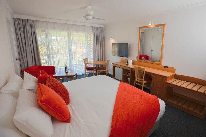 Room 4 of 47