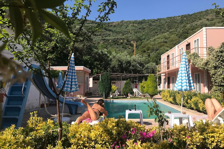 Pool 13 of 47