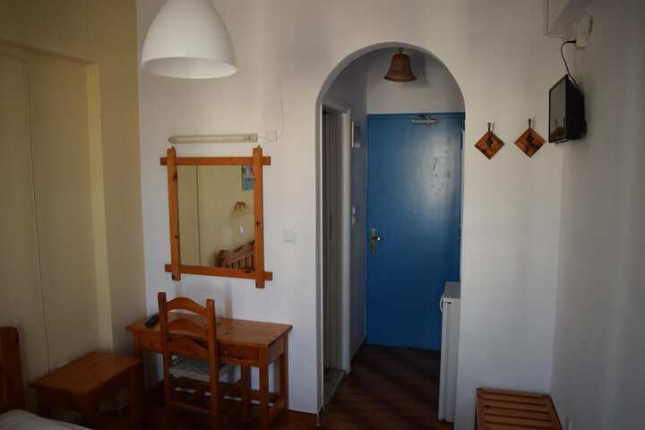 Room 16 of 36