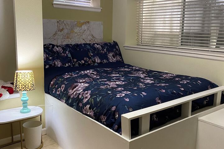 Room 4 of 15