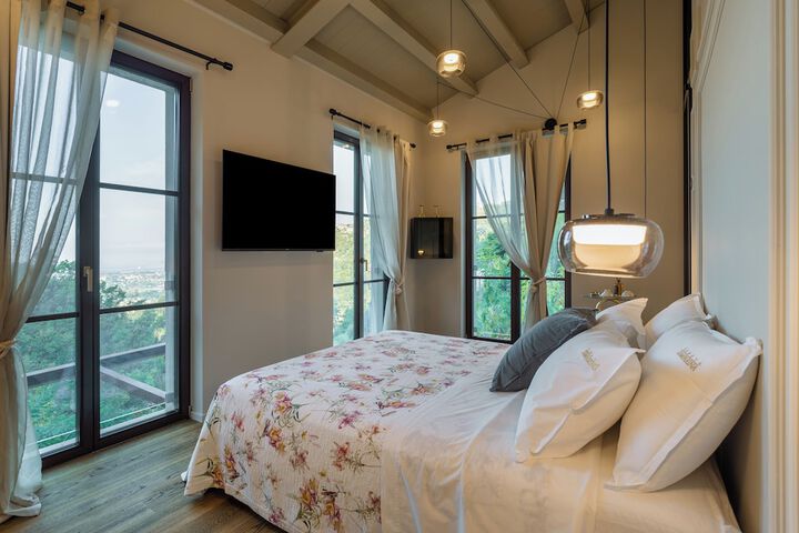 Room 19 of 110