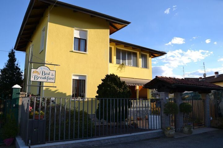 Photo 1