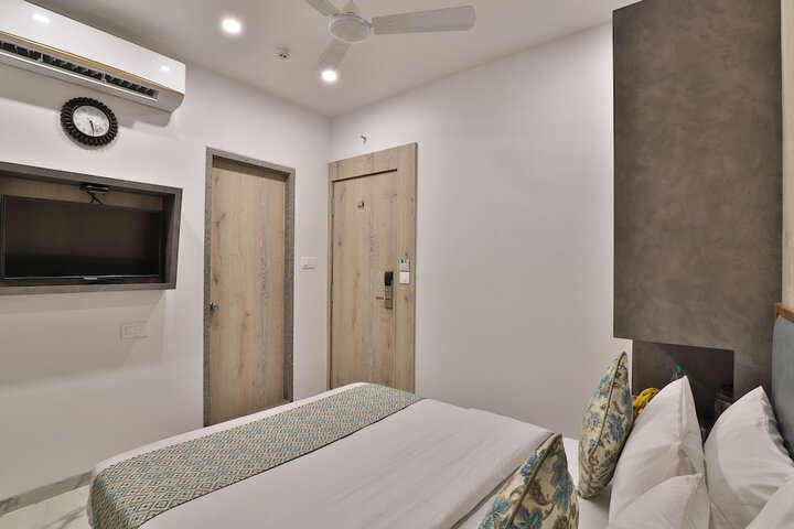Room 26 of 43