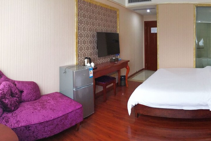 Room 15 of 20