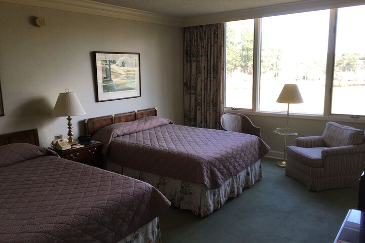 Room 9 of 72