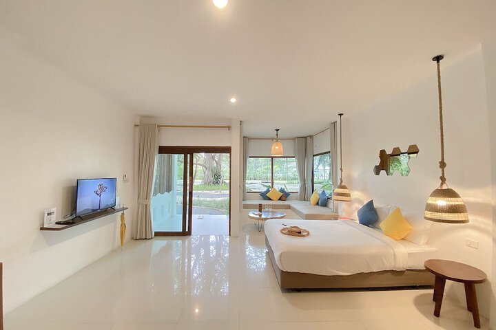 Room 7 of 18