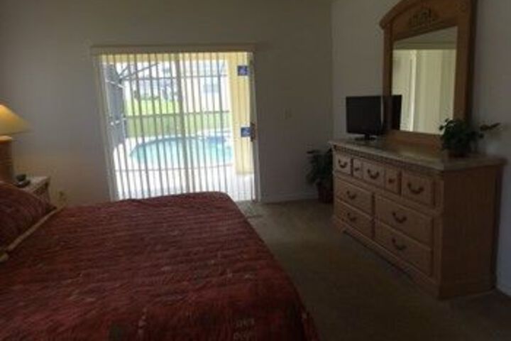 Room 25 of 59