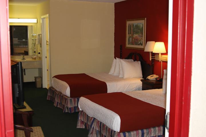 2 Double Beds (1 of 2)