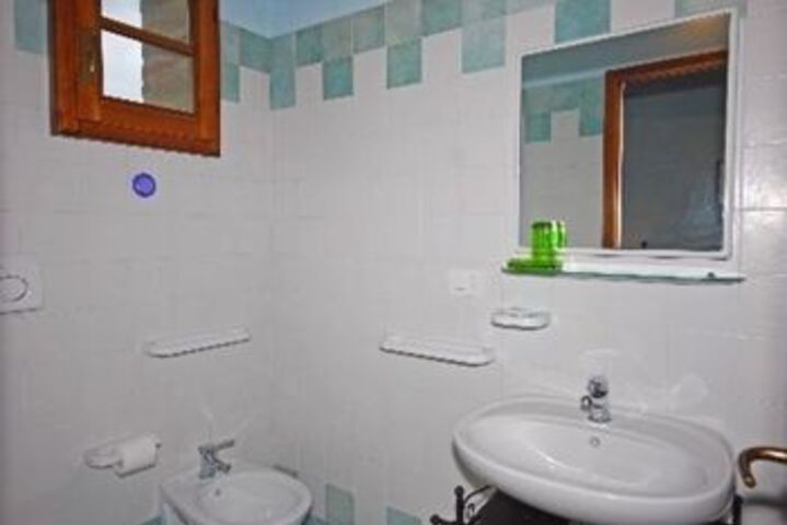 Room 3 of 13