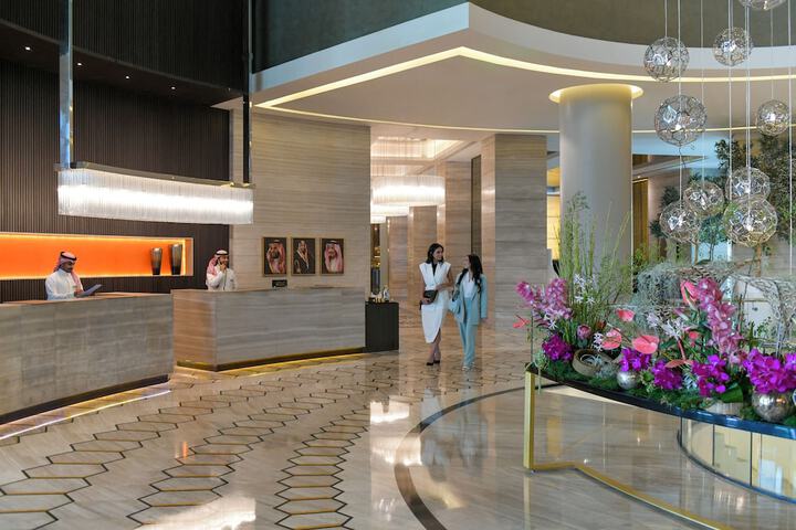 Entrance & Lobby