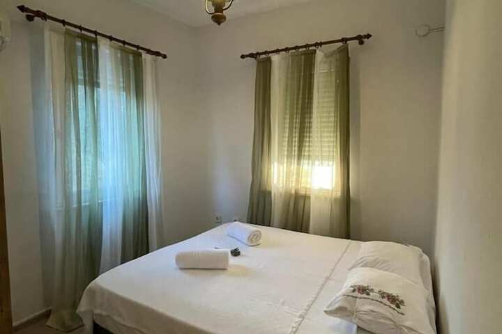 Room 10 of 44