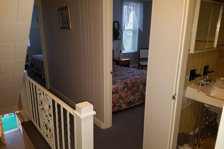1 Queen Bed (26 of 45)