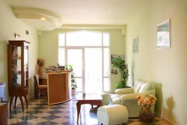 Guest Lobby
