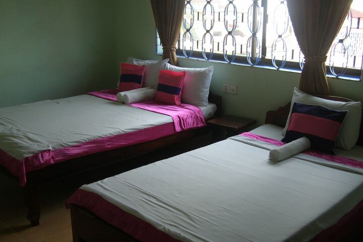 Room 5 of 34