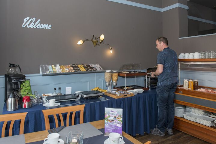 Breakfast/Coffee Service 46 of 70