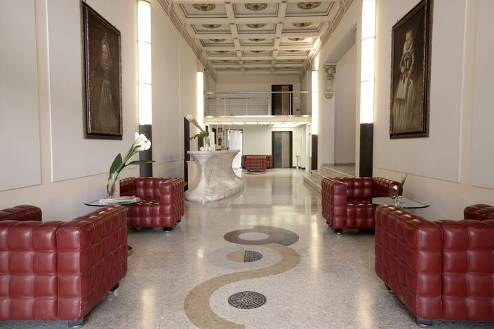Hotel Interior 4 of 34