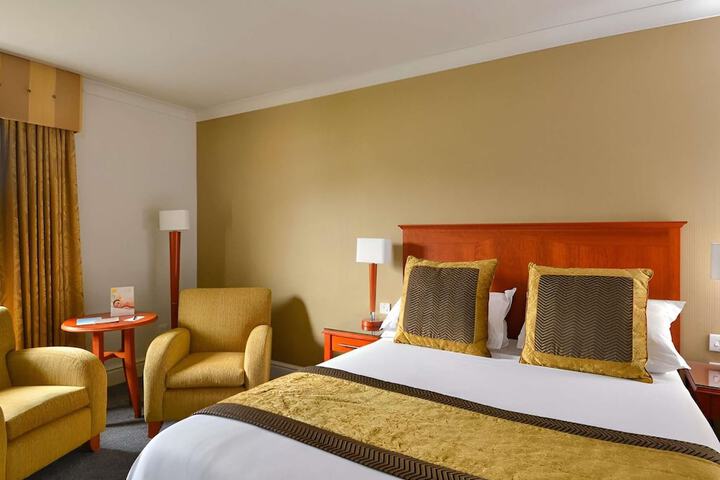Room 26 of 158