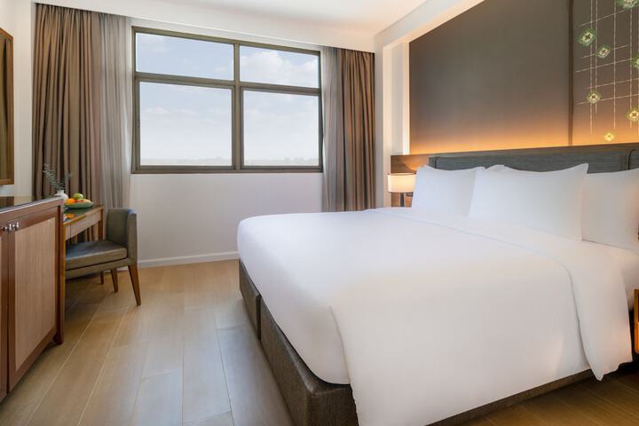 Room 4 of 68