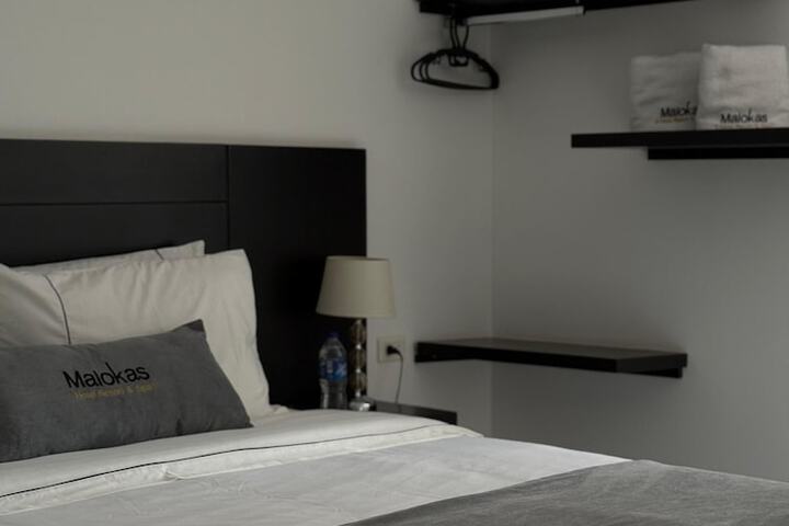 Room 38 of 104