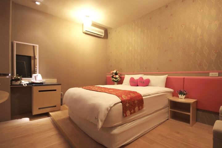 Room 6 of 21