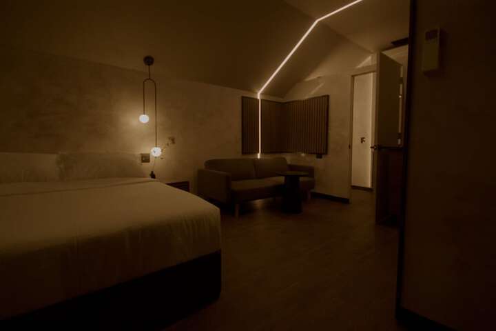 Room 4 of 55