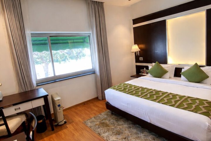Room 5 of 29
