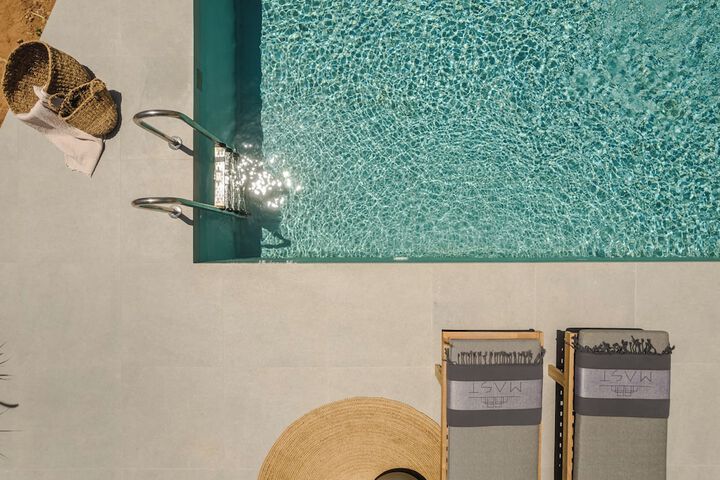 Pool 50 of 87
