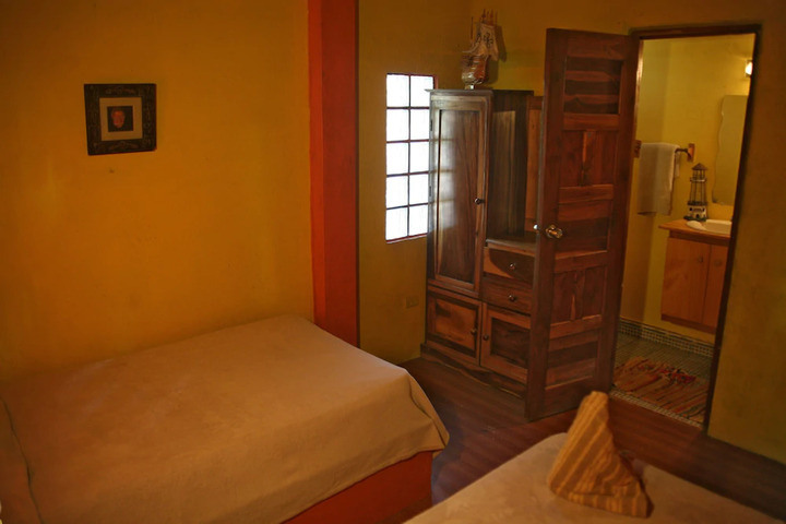 Room 2 of 7