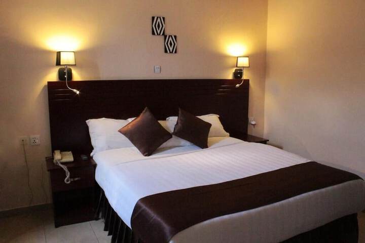 Room 5 of 43