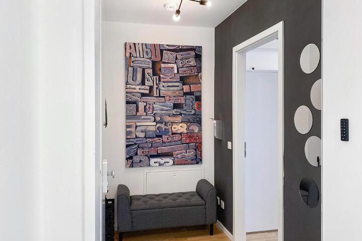 Room 14 of 18