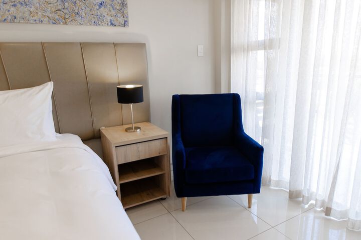Room 6 of 39