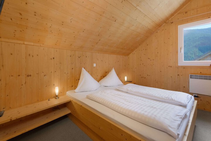 Room 3 of 31