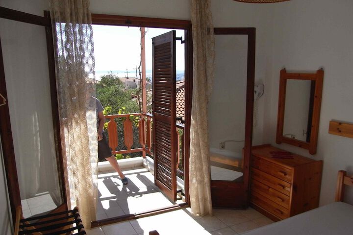 Room 19 of 32
