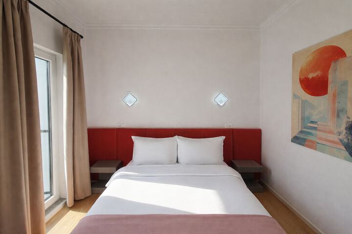 Room 26 of 61