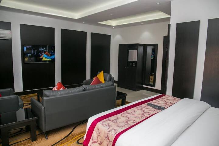 Room 3 of 31