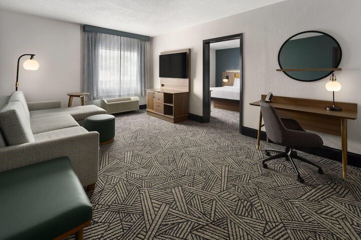 Room 35 of 66