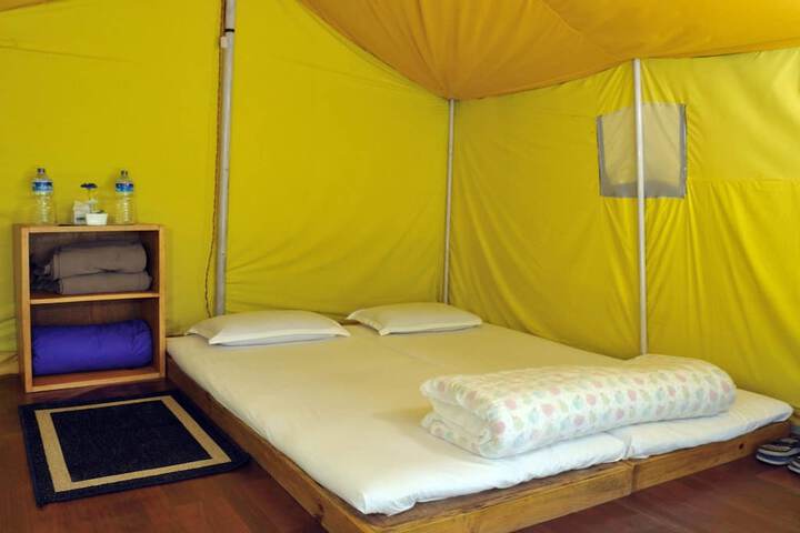Room 7 of 33