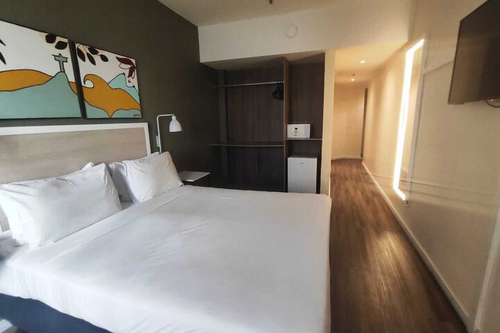 Room 13 of 43