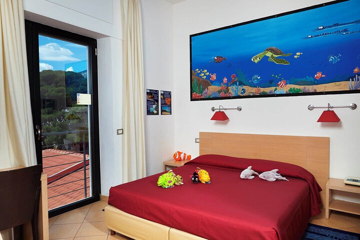 Room 14 of 40