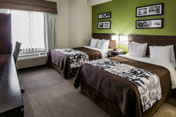 2 Double Beds (6 of 10)