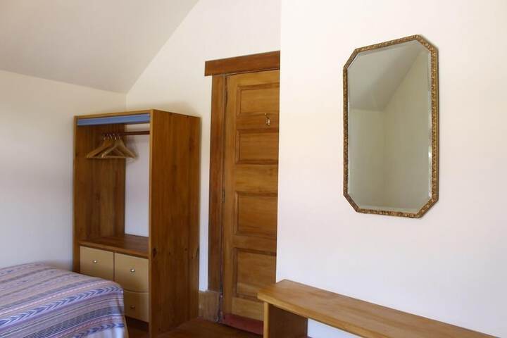 Room 5 of 52