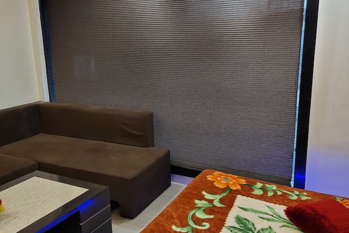 Room 10 of 26