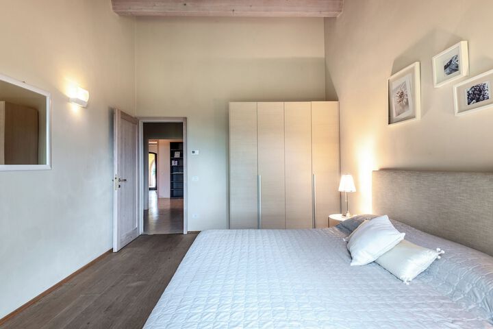 Room 226 of 580