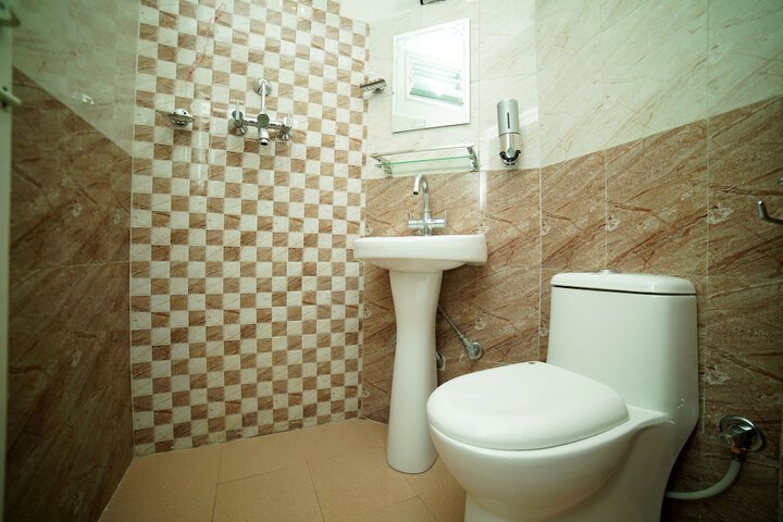 Room 12 of 12