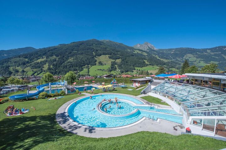 Pools & Facilities