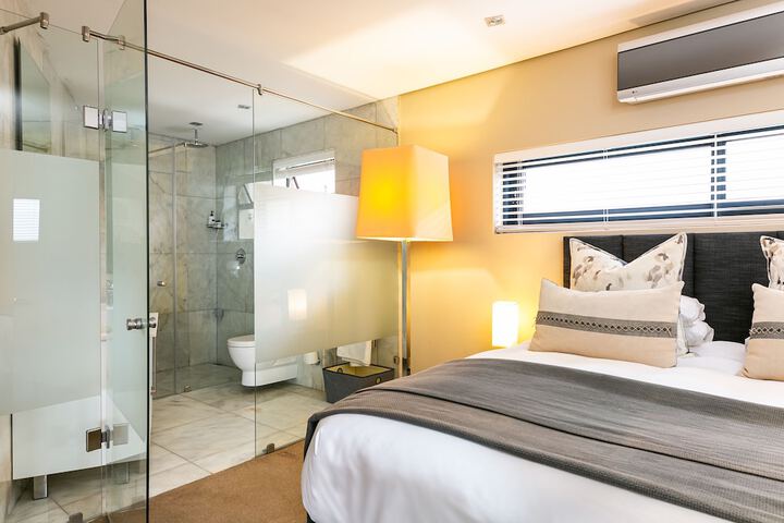 Room 6 of 75