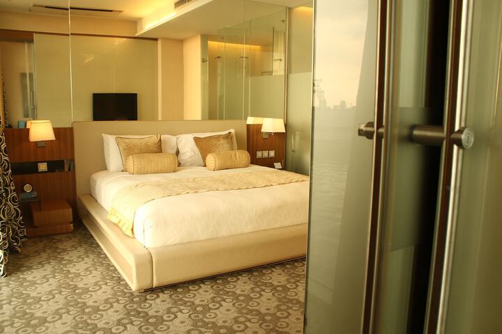 Room 41 of 204