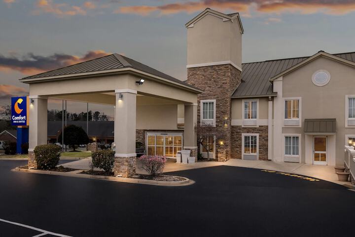 Hotel 73 of 77