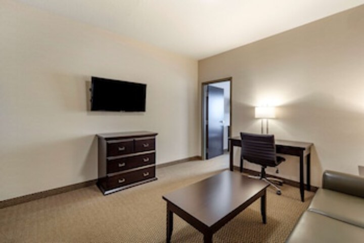 Room 34 of 168